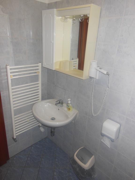 Hotel Pri Belokranjcu Ново-Место Номер фото