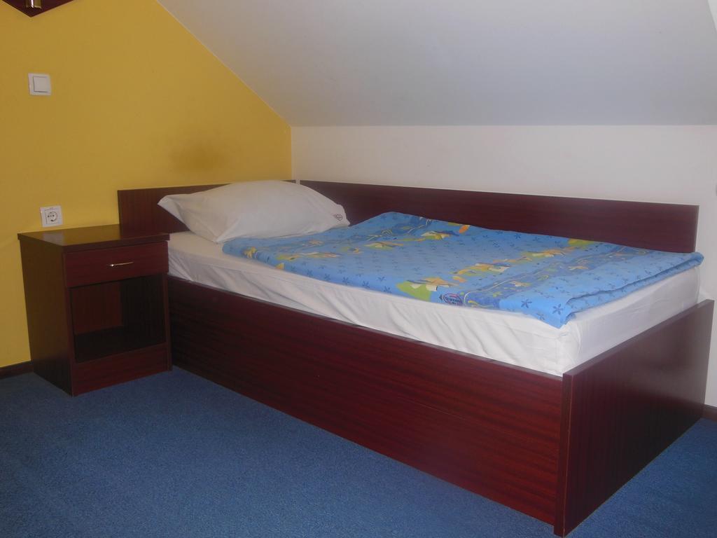 Hotel Pri Belokranjcu Ново-Место Номер фото