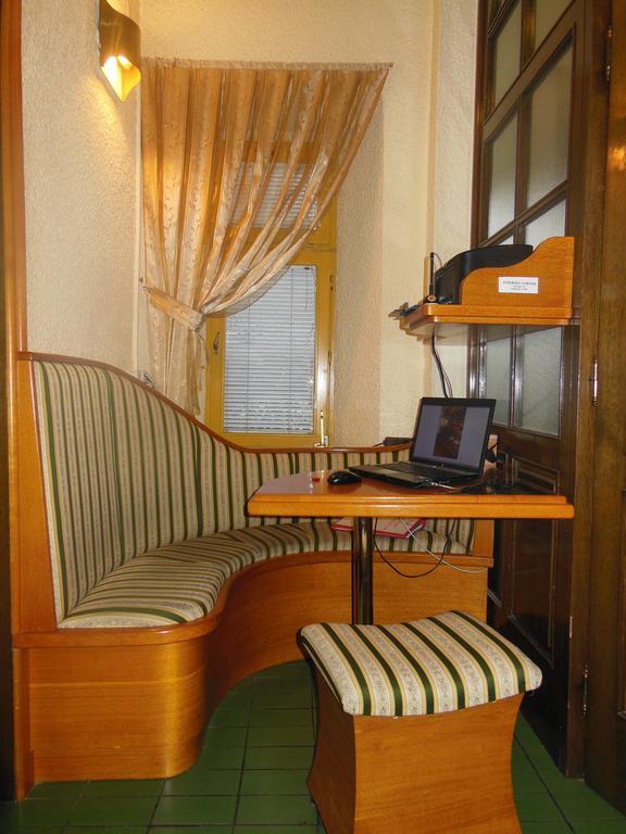 Hotel Pri Belokranjcu Ново-Место Экстерьер фото